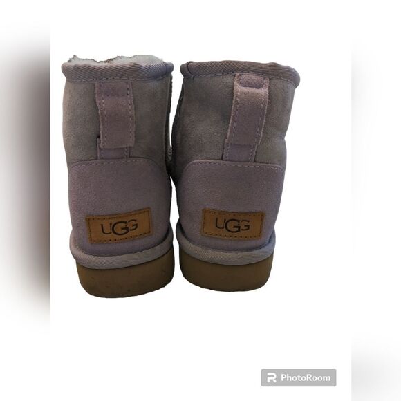 UGG Short Boots II - Lavender Size 6 only worn once - Picture 5 of 5